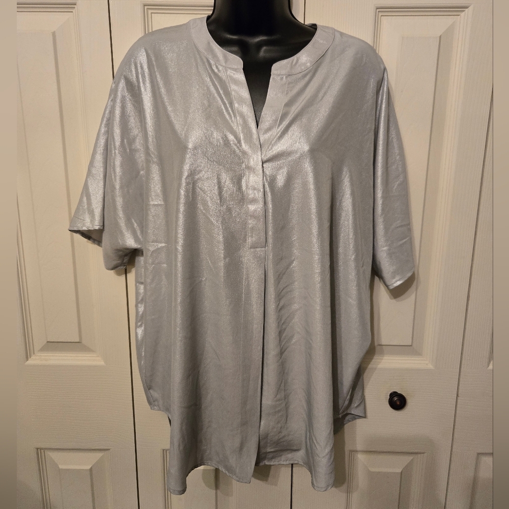 👏3 for $20👏Chico's Shirt Size 10